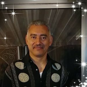 Meet your Posher, Luis